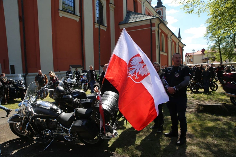 Motocykliści zawierzyli swoje trasy