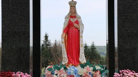 Królowo Polski, udziel pokoju dniom naszym