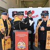 Dzianisz. Strażacy dumni z remizy