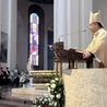 Bp Olszowski: Róbmy wszystko, aby wiara zwyciężała w każdym wymiarze naszego życia w ojczyźnie