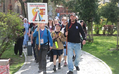 Wstyd, który przeżywają, okrywać miłością