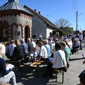 Chwalcie łąki umajone