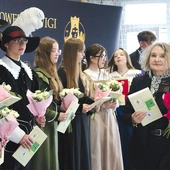 Sztukę „Poeta i biskup” można było obejrzeć dwukrotnie: otwierała festiwalowe spotkania w Czerwińsku n. Wisłą i była ich zwieńczeniem w Sarbiewie.