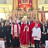 W Walimiu biskup świdnicki Marek Mendyk udzielił miejscowej młodzieży sakramentu bierzmowania.
