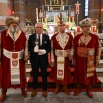 Wprowadzenie relikwii św. Jana Pawła II do nyskiej bazyliki