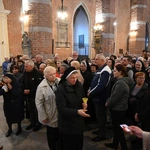 Wprowadzenie relikwii św. Jana Pawła II do nyskiej bazyliki
