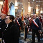 Wprowadzenie relikwii św. Jana Pawła II do nyskiej bazyliki