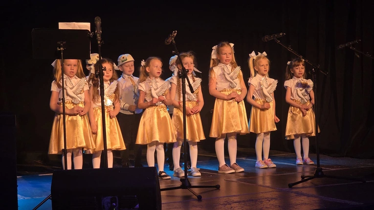 Finał III Przedszkolnego Przeglądu Artystycznych Talentów Piosenki o św. Janie Pawle II