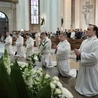 Neoprezbiterzy 2026. Poznaj ich drogę do kapłaństwa