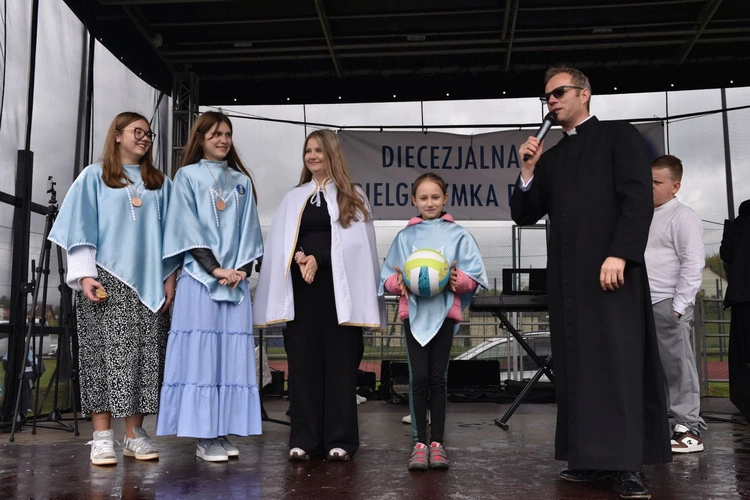 Pielgrzymka DSM do Czermnej - integracja