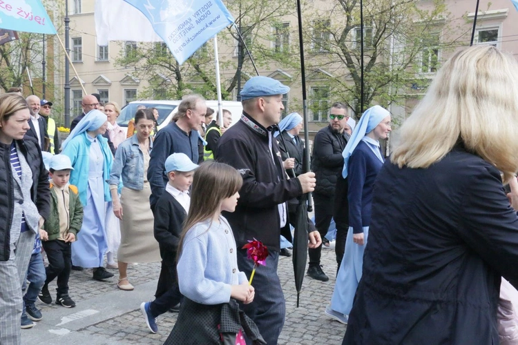 Marsz pełen życia