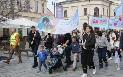 Marsz pełen życia