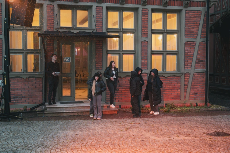 66. WMM