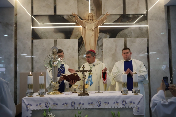 Poświęcenie kaplicy w "Domu Mocarzy"