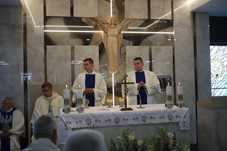 Poświęcenie kaplicy w "Domu Mocarzy"