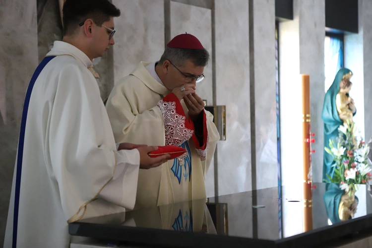 Poświęcenie kaplicy w "Domu Mocarzy"
