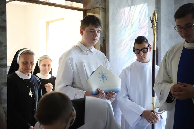 Poświęcenie kaplicy w "Domu Mocarzy"