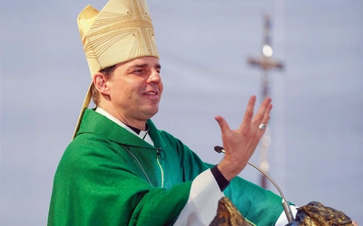 Osamotniony. Biskup Stefan Oster wyłamał się z niemieckiej Drogi Synodalnej