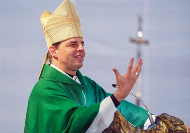 Osamotniony. Biskup Stefan Oster wyłamał się z niemieckiej Drogi Synodalnej