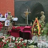 Pożegnanie przyciągnęło nie tylko bliskich, ale i władze oraz mieszkańców miasta.