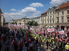 Ulicami Warszawy przeszła manifestacja Solidarności przeciwko polityce klimatycznej