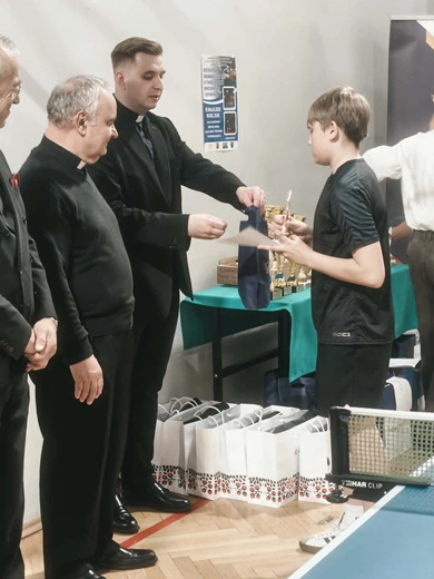 Dekanalny turniej tenisa stołowego