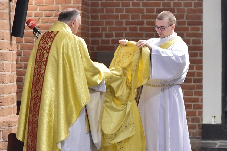 Święcenia diakonatu