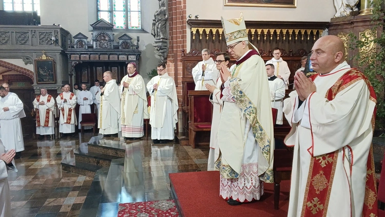 Otrzymali święcenia diakonatu (stałego)