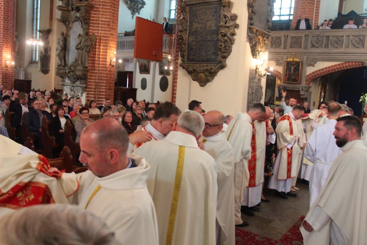 Otrzymali święcenia diakonatu (stałego)