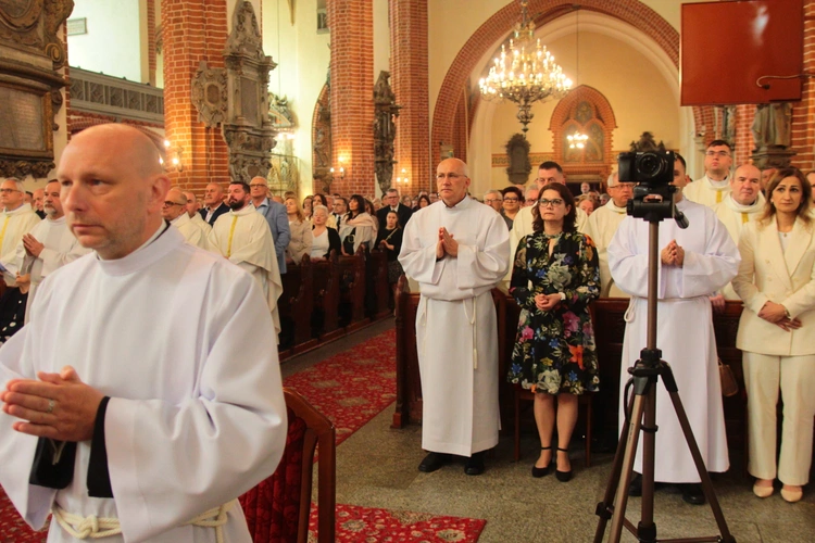 Otrzymali święcenia diakonatu (stałego)