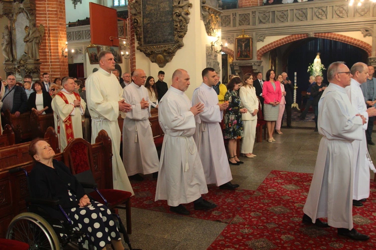 Otrzymali święcenia diakonatu (stałego)