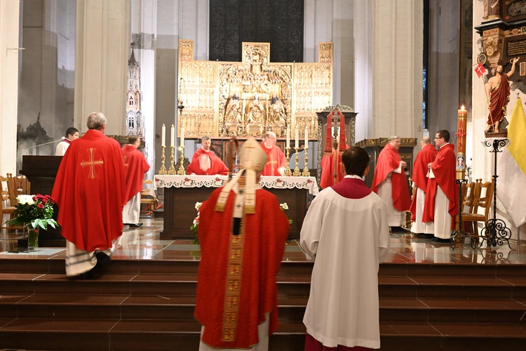 W Bazylice Mariackiej uroczystość wigilii Zesłania Ducha Świętego