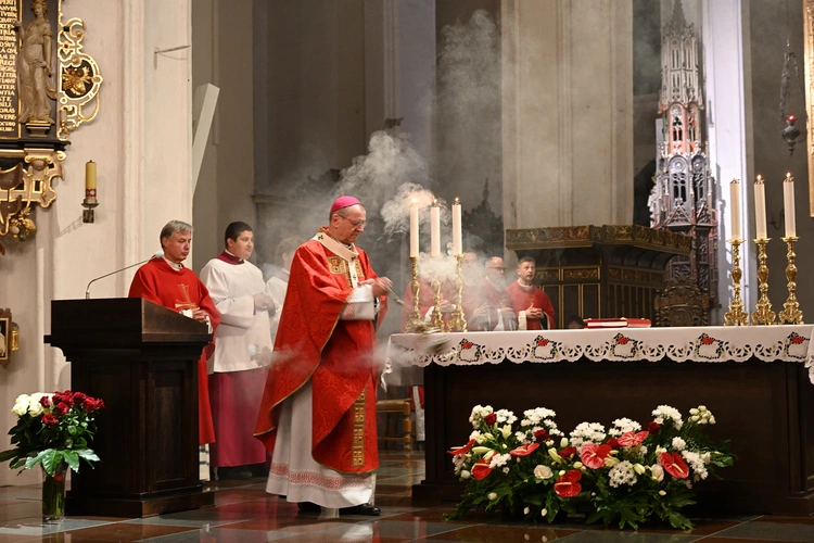 W Bazylice Mariackiej uroczystość wigilii Zesłania Ducha Świętego