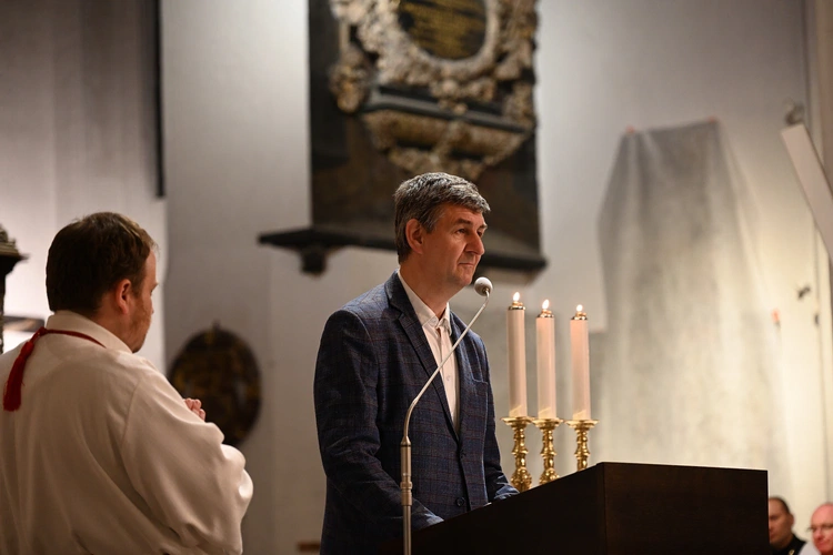 W Bazylice Mariackiej uroczystość wigilii Zesłania Ducha Świętego