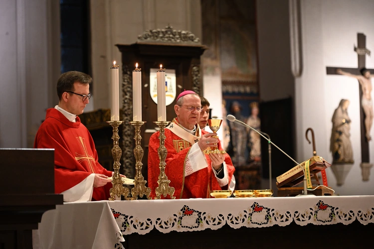 W Bazylice Mariackiej uroczystość wigilii Zesłania Ducha Świętego