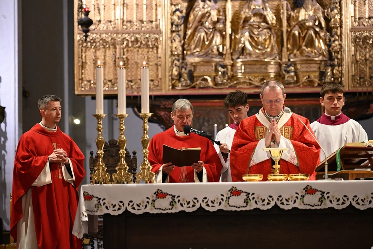 W Bazylice Mariackiej uroczystość wigilii Zesłania Ducha Świętego