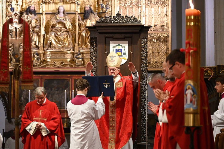 W Bazylice Mariackiej uroczystość wigilii Zesłania Ducha Świętego