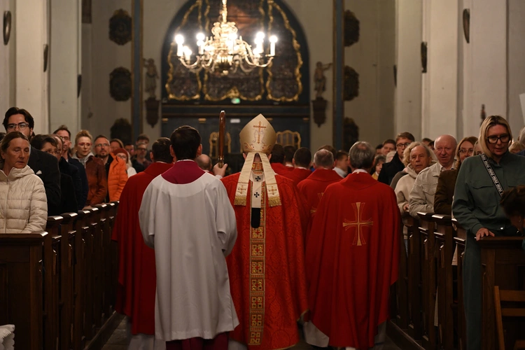 W Bazylice Mariackiej uroczystość wigilii Zesłania Ducha Świętego