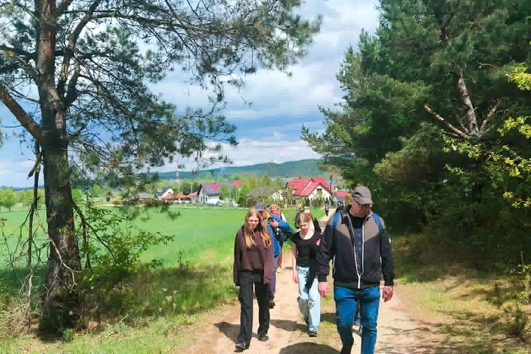 Pogoda w drugiej części dnia poprawiła się, wyjrzało słońce i umiliło wędrówkę przez piękne tereny Pomorza Środkowego.