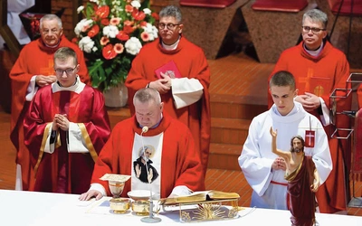 Uroczysta Eucharystia poprzedzająca rozstrzygnięcie zmagań literackich. 