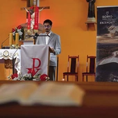 To oddolna inicjatywa, organizowana u zielonogórskich ojców franciszkanów. Wzięło w niej udział dokładnie 150 osób (115 lektorów i 35 psałterzystów), którzy czytali Biblię ok. 120 godzin, z przerwą na Mszę św. poranną i wieczorną. Czytanie i śpiewanie 17 maja rozpoczęła uroczysta Liturgia pod przewodnictwem bp. Tadeusza Lityńskiego. Na koniec 23 maja, w wigilię Niedzieli Zesłania Ducha Świętego, odbyły się festyn rodzinny „PrzyBĄDŹ” oraz Eucharystia.