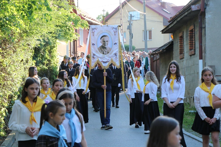 Lipnica Murowana. Msza św. i procesja z modlitwą o rekoronację Lipnickiej Madonny z Dzieciątkiem
