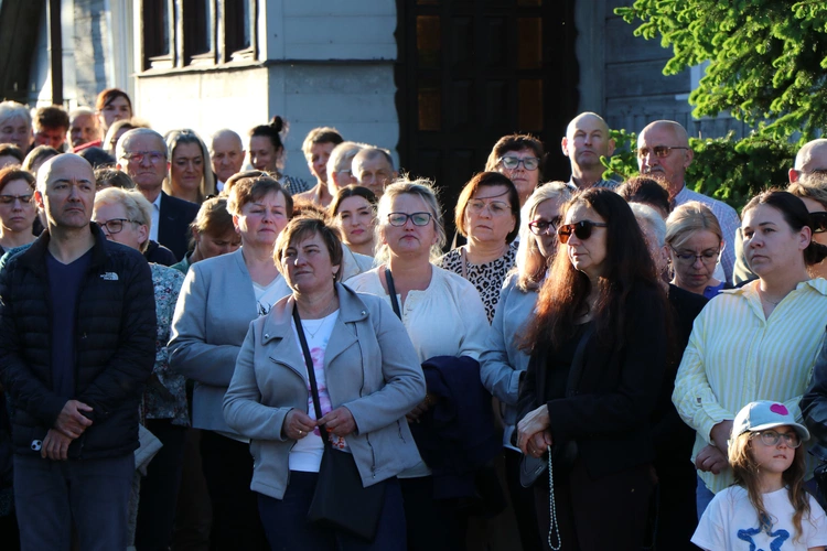 Lipnica Murowana. Msza św. i procesja z modlitwą o rekoronację Lipnickiej Madonny z Dzieciątkiem