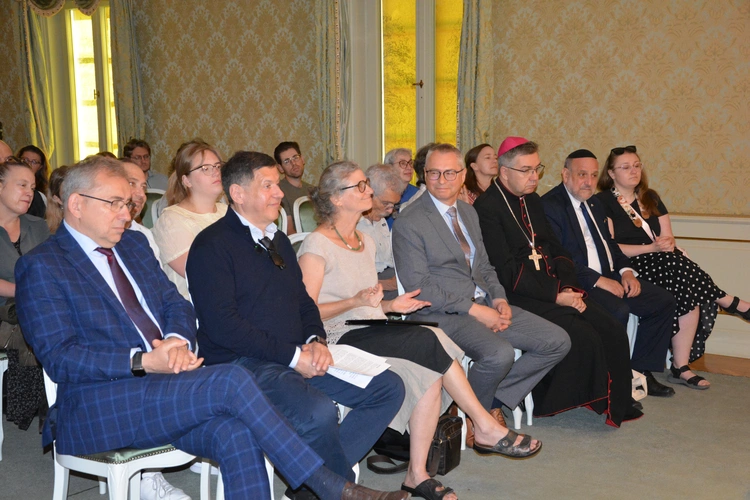 Przekazanie Tory do Muzeum Pałacu Saskiego w Kutnie