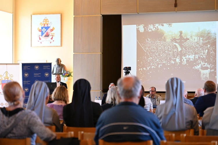 Konferencja historyczna z okazji 100. rocznicy ustanowienia diecezji gdańskiej