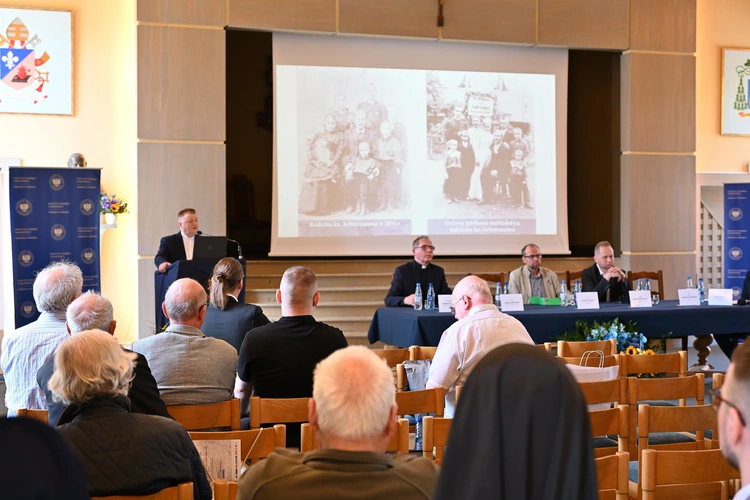 Konferencja historyczna z okazji 100. rocznicy ustanowienia diecezji gdańskiej