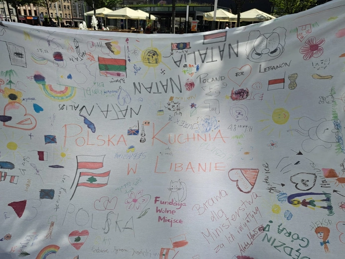 Katowice. Fundacja Wolne Miejsce rusza z pomocą humanitarną do Bejrutu