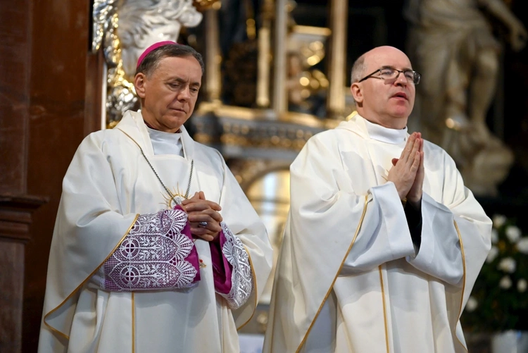 Jubileusz 25-lecia święceń prezbiteratu w świdnickiej katedrze