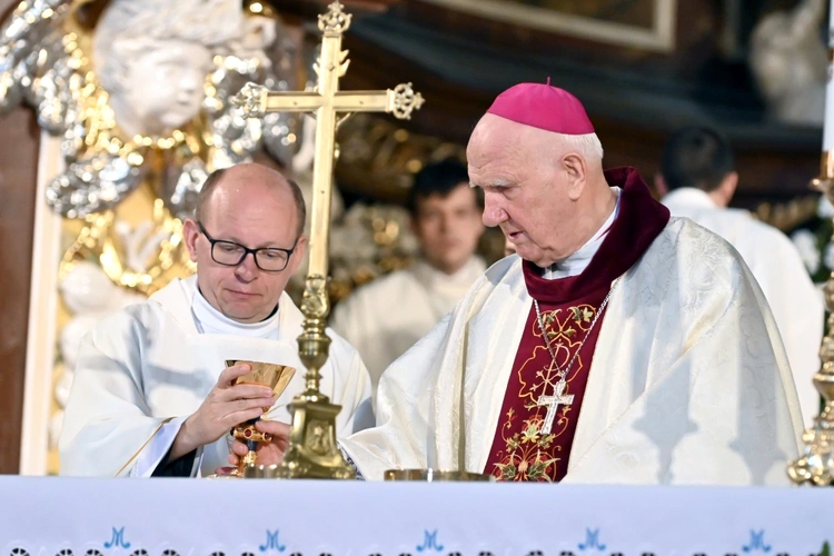 Jubileusz 25-lecia święceń prezbiteratu w świdnickiej katedrze