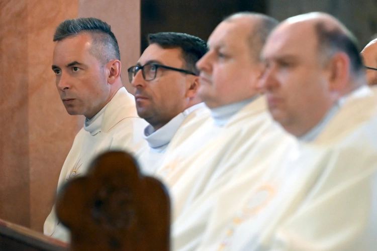 Jubileusz 25-lecia święceń prezbiteratu w świdnickiej katedrze